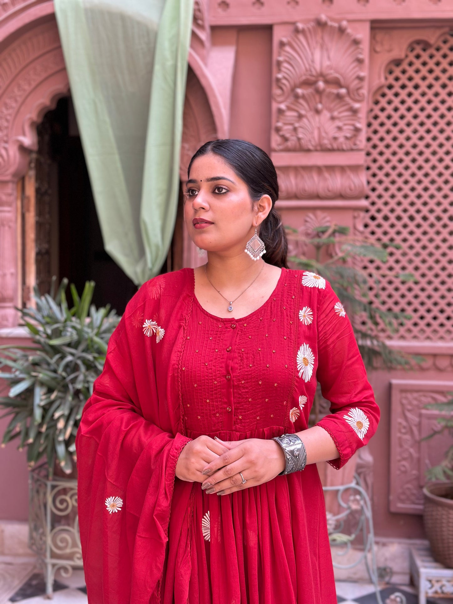 Women Embroidered Pure Cotton Kurta Set (RR1002-Red)