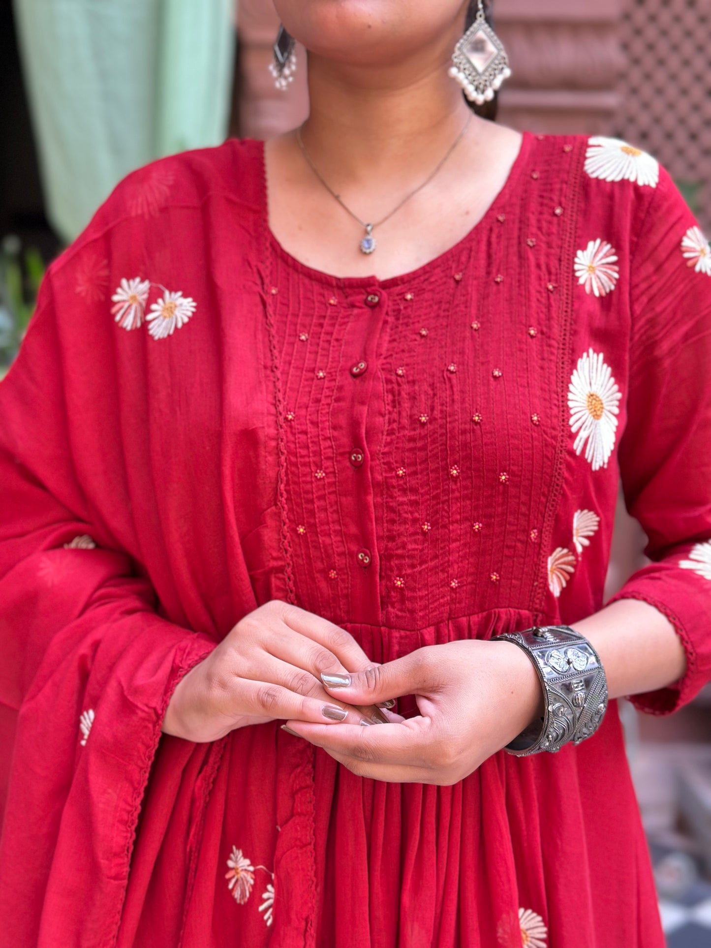 Women Embroidered Pure Cotton Kurta Set (RR1002-Red)