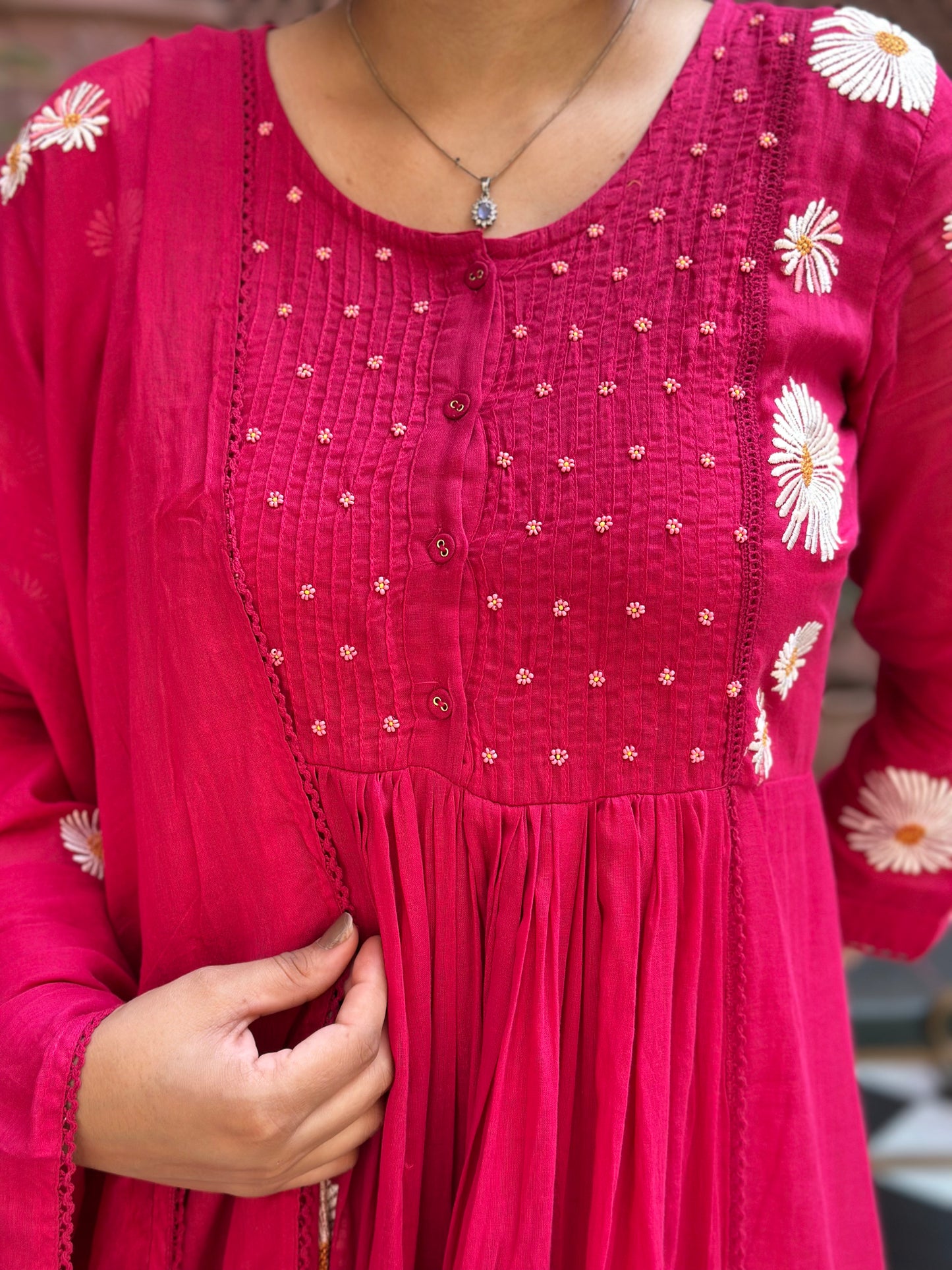 Women Embroidered Pure Cotton Kurta Set (RR1007-Pink)