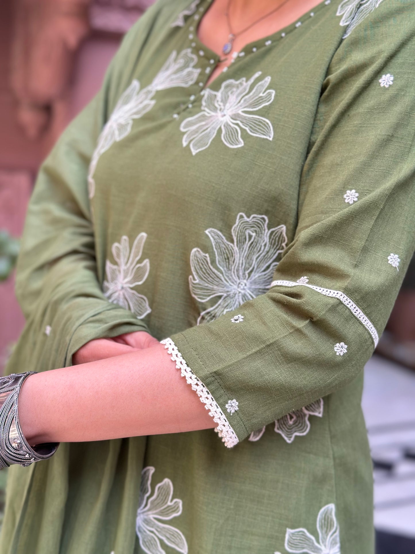 Women's Green Embroidered Cotton Slub Straight Kurta Set – Festive Wear (RR1009-Green)